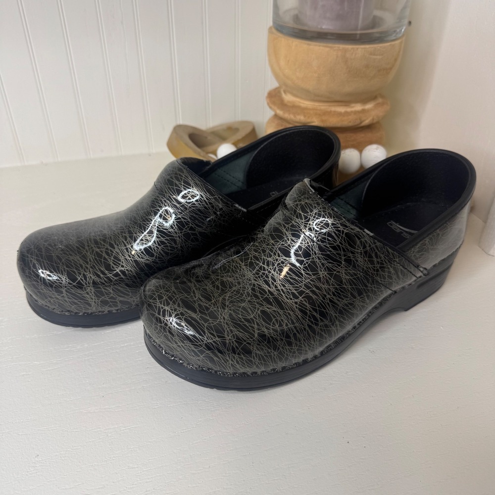 Dansko Professional Clogs Black Silver Scribble Patent Leather Womens 41